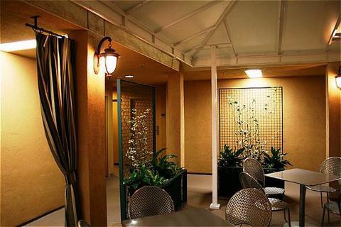 Express West Angeles By Ihg Hotel 3*